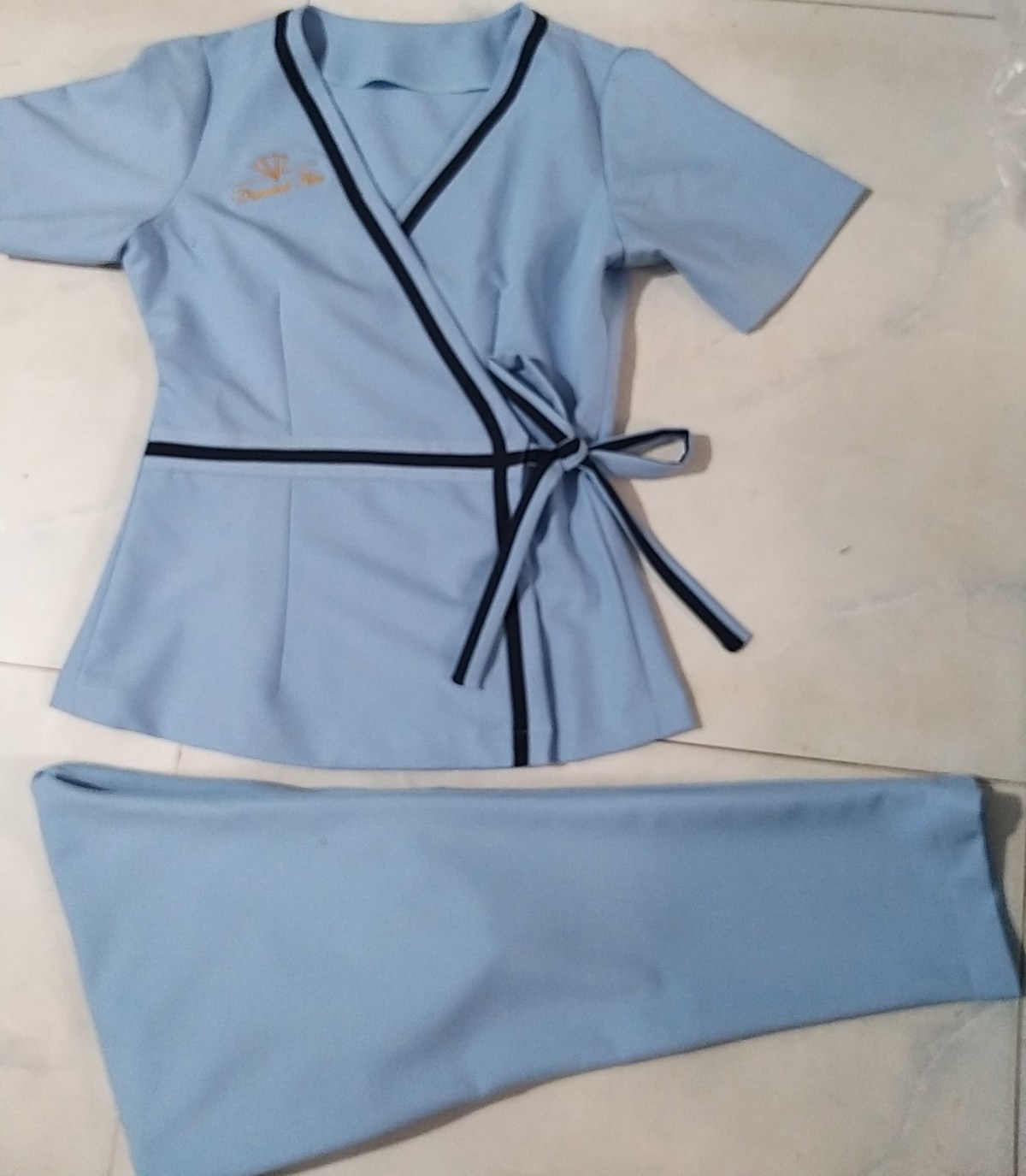 Ý nghĩa của việc thiết kế may đồng phục lễ tân cho nhà hàng khách&nbsp;sạn